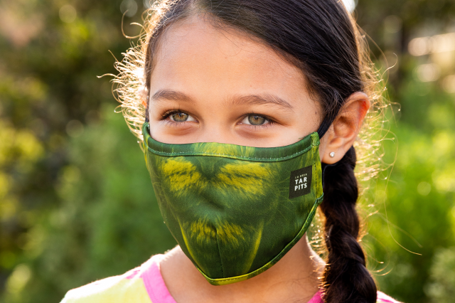 HGG girl in saber-toothed mask