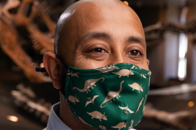 HGG Man in dino mask