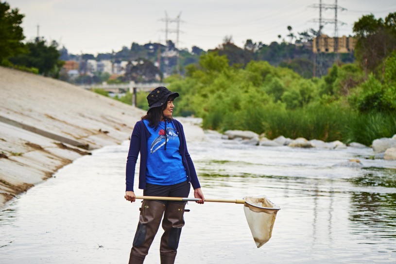 Lisa Gonzalez studying insects at the L.A. River